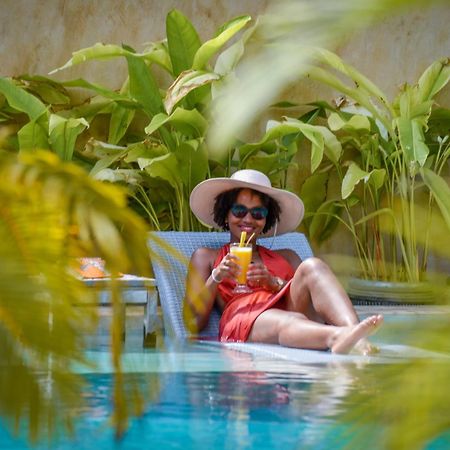 Chikachika Beach B&B Нунгви Экстерьер фото