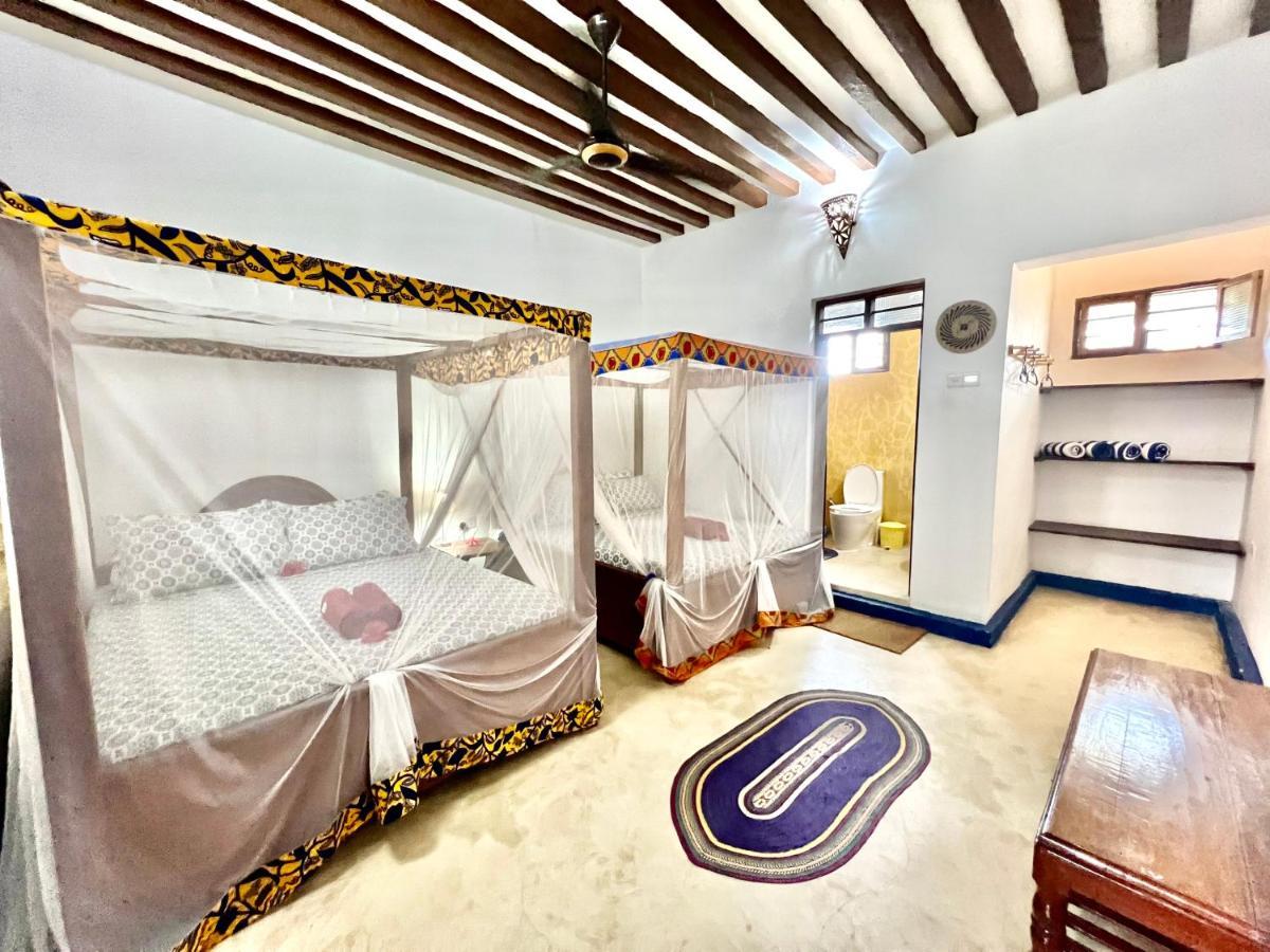 Chikachika Beach B&B Нунгви Экстерьер фото