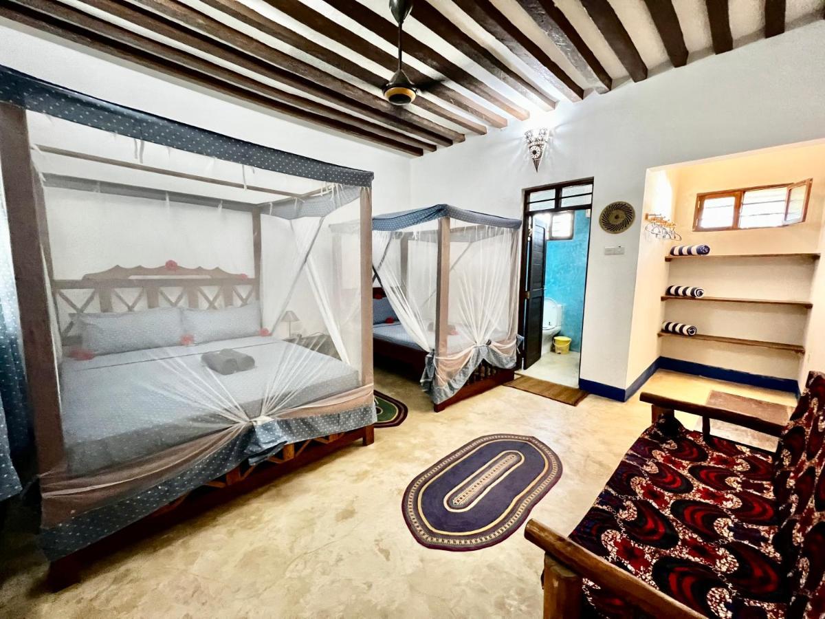 Chikachika Beach B&B Нунгви Экстерьер фото