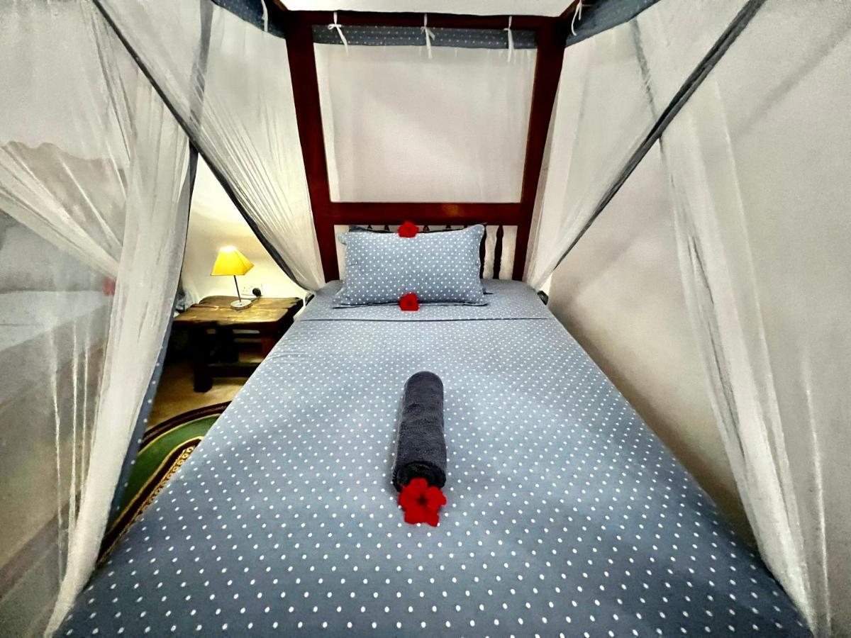 Chikachika Beach B&B Нунгви Экстерьер фото